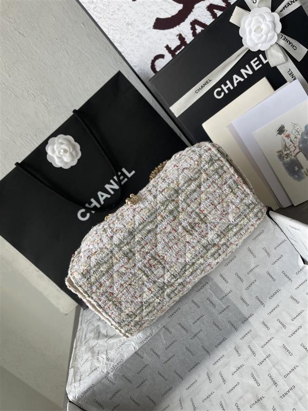 2026131204617427 700